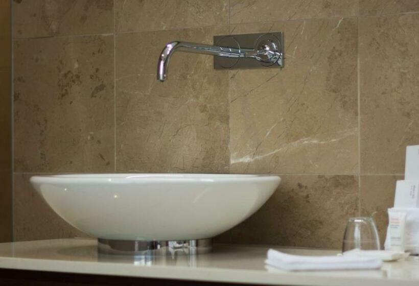 سوییت, Radisson Blu M Bamou Palace Hotel, Brazzaville