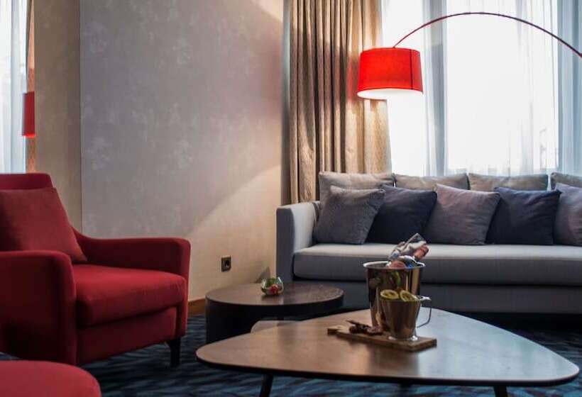 سوئیت پرزیدنت, Radisson Blu M Bamou Palace Hotel, Brazzaville