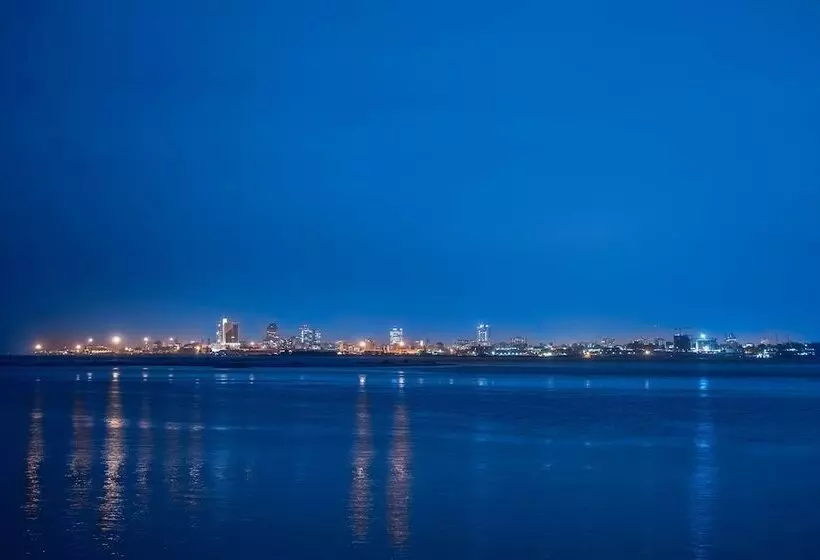 سوئیت رویال, Radisson Blu M Bamou Palace Hotel, Brazzaville