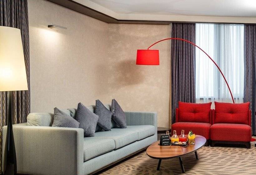 سوئیت با چشمانداز رودخانه, Radisson Blu M Bamou Palace Hotel, Brazzaville