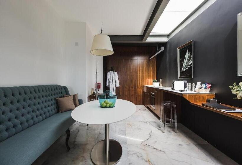 سوئیت جونیور با تراس, Su29 Boutique