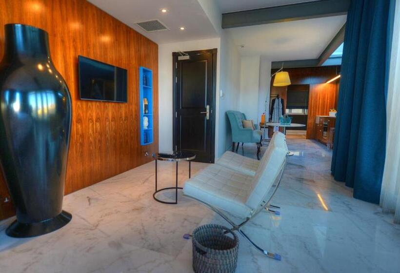 سوئیت جونیور با تراس, Su29 Boutique