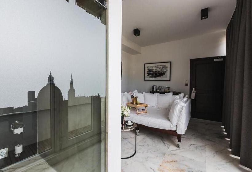 سوییت, Su29 Boutique