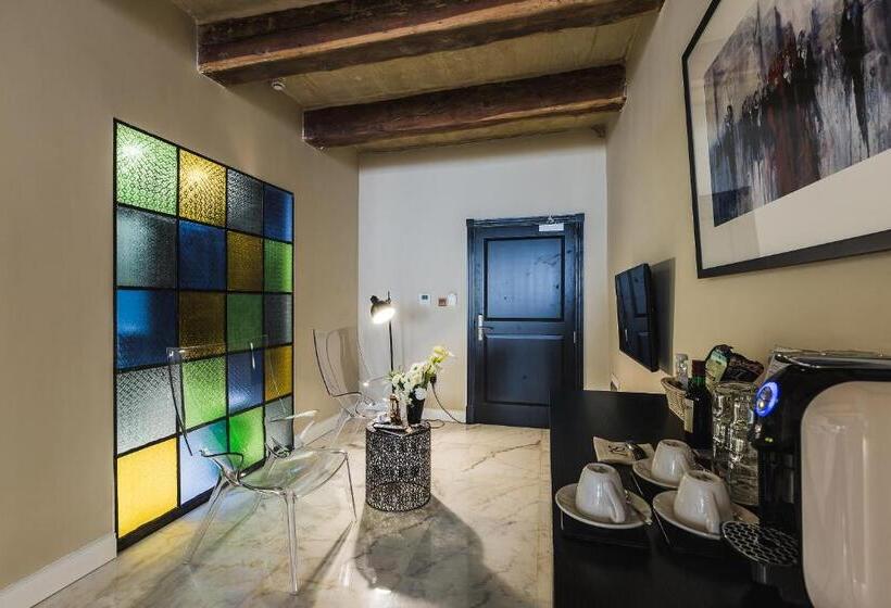 سوییت, Su29 Boutique