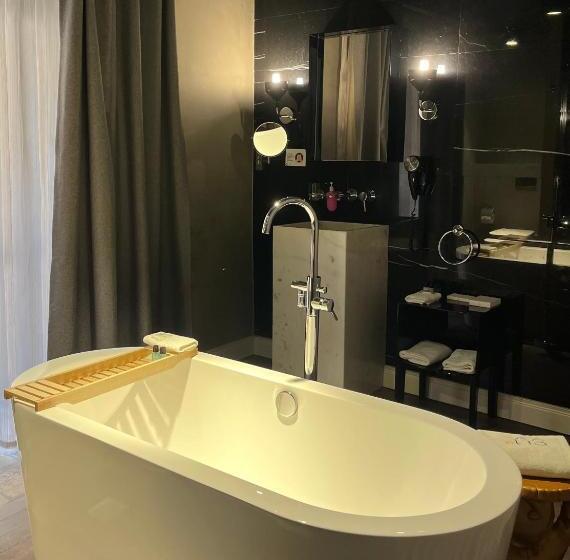 اتاق لوکس, Su29 Boutique