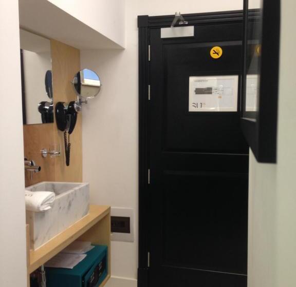 اتاق یک تخته با تراس, Su29 Boutique