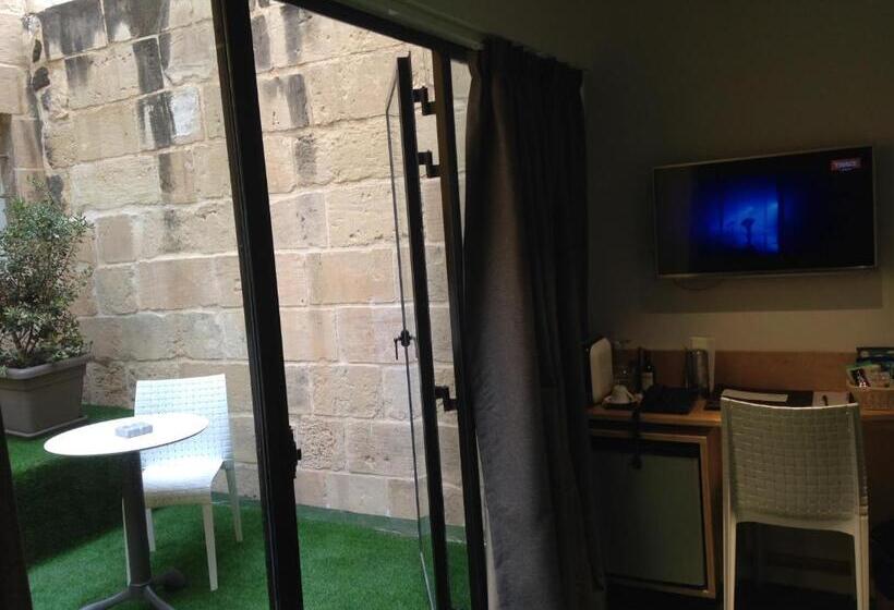 اتاق یک تخته با تراس, Su29 Boutique