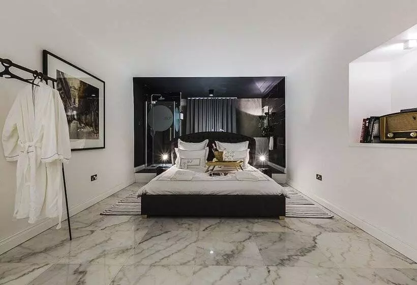 اتاق لوکس, Su29 Boutique