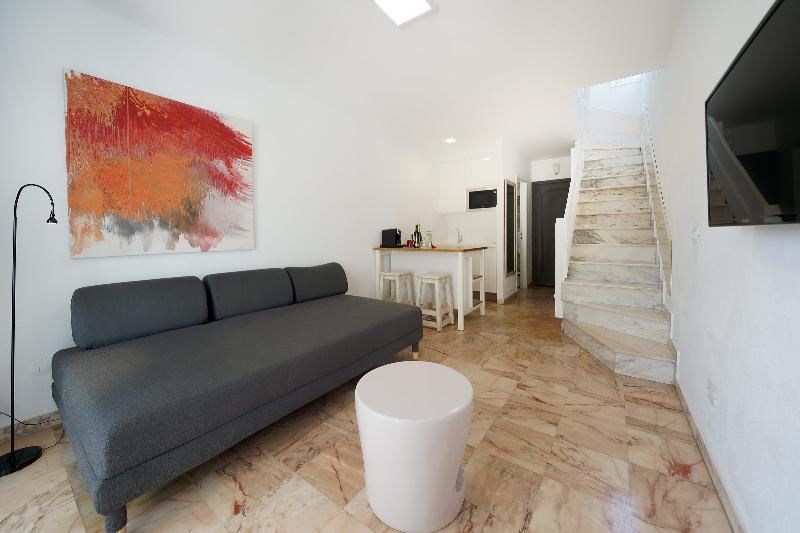 חדר סופריור, The Flora Residency