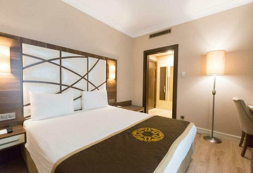 Standard Room, The Grand Mira Business