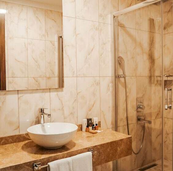 Deluxe Room, The Grand Mira Business