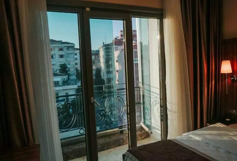 Standard Room King Size Bed