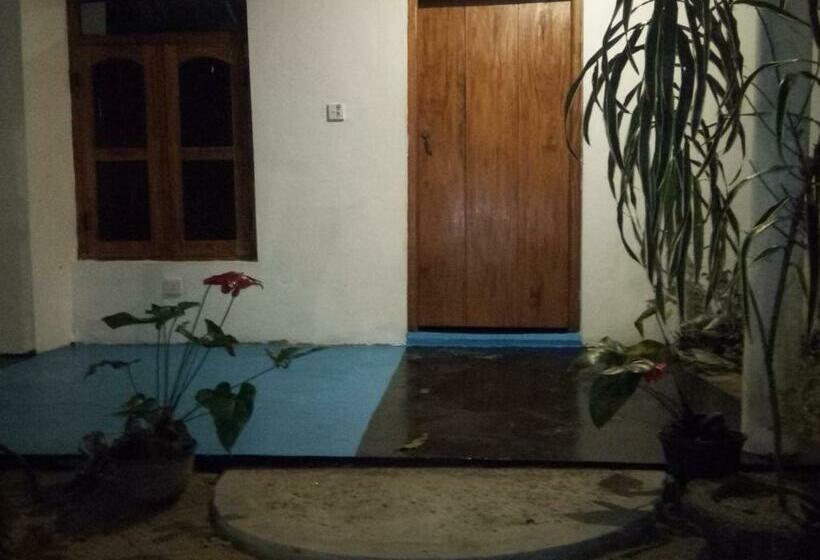 חדר סטנדרט, Arugambay Village