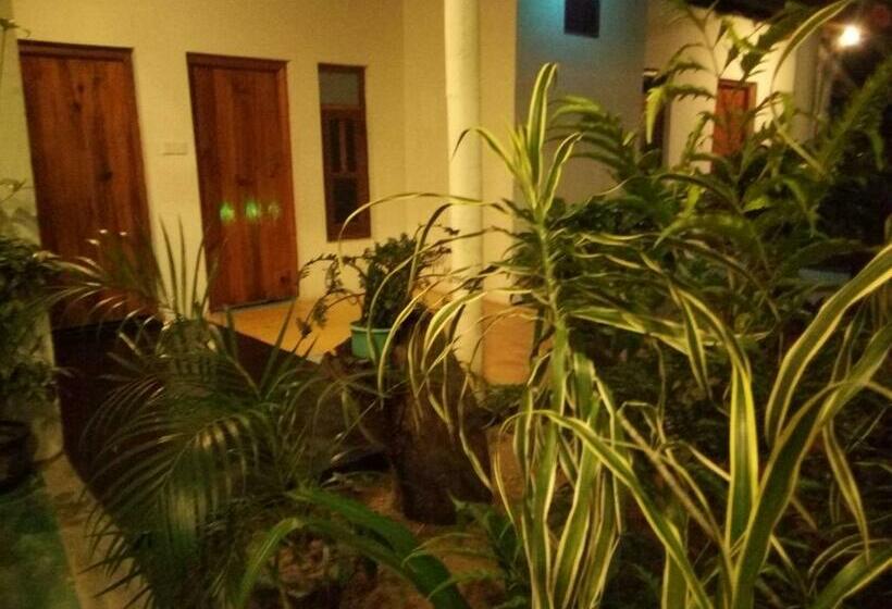 חדר סטנדרט, Arugambay Village