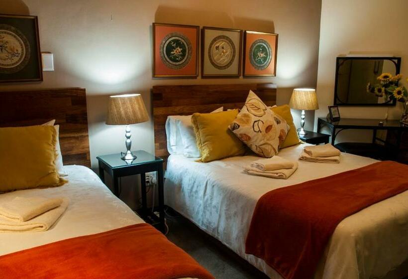 Familiekamer, Restawhile Guest House  Pretoria