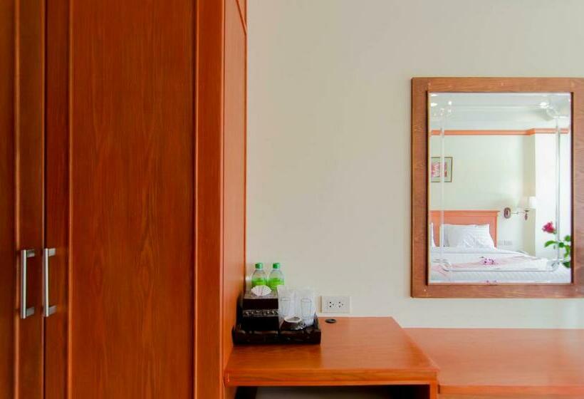 اتاق سوپریور با تخت بزرگ, Phaithong Sotel Resort