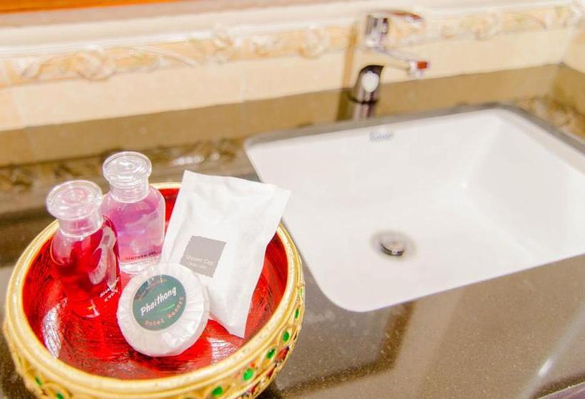 اتاق سوپریور با تخت بزرگ, Phaithong Sotel Resort