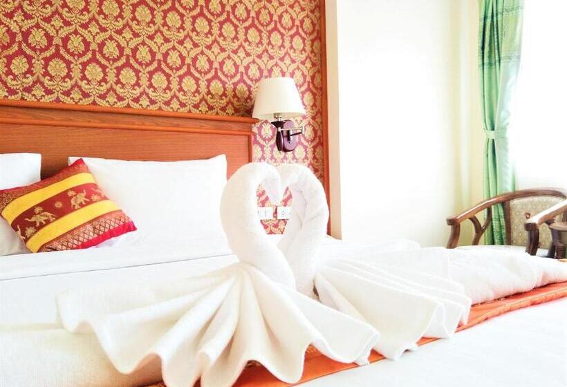 اتاق لوکس با تخت بزرگ, Phaithong Sotel Resort