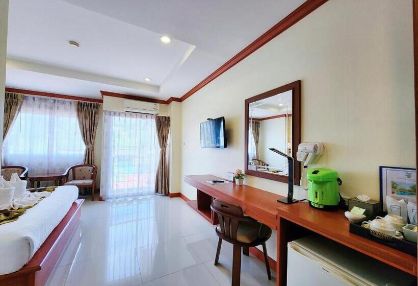 اتاق لوکس با تخت بزرگ, Phaithong Sotel Resort