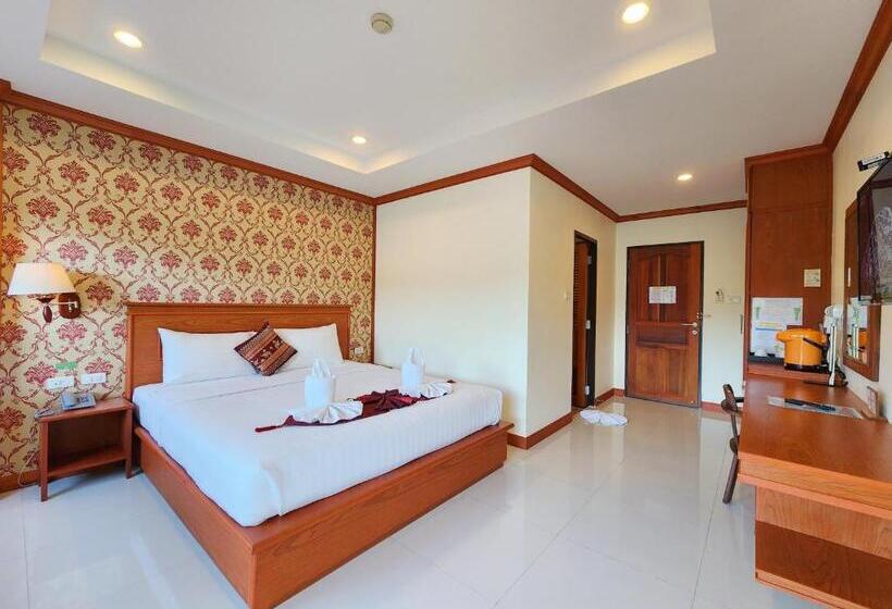 اتاق لوکس با تخت بزرگ, Phaithong Sotel Resort