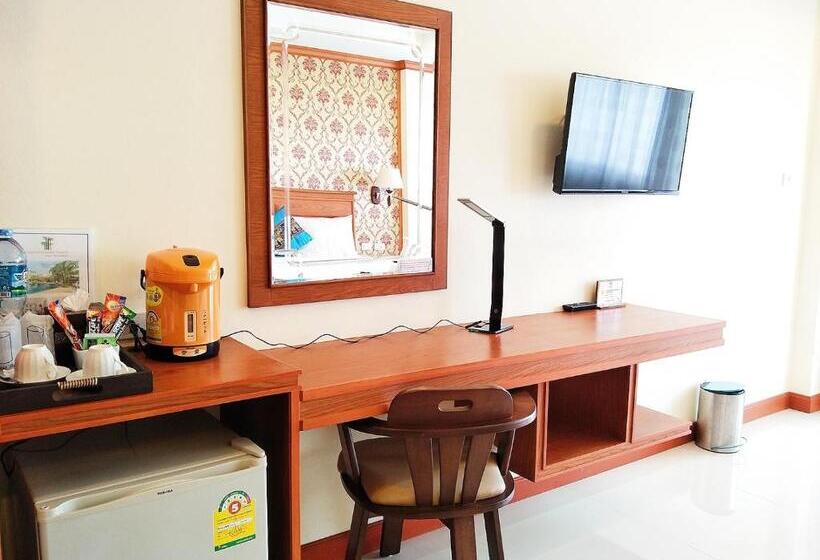 اتاق لوکس با تخت بزرگ, Phaithong Sotel Resort