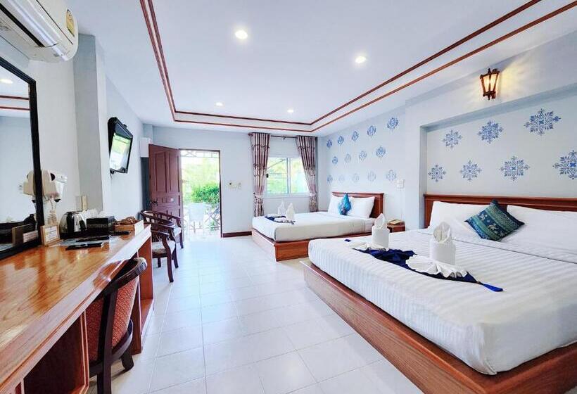 Семейное Бунгало, Phaithong Sotel Resort