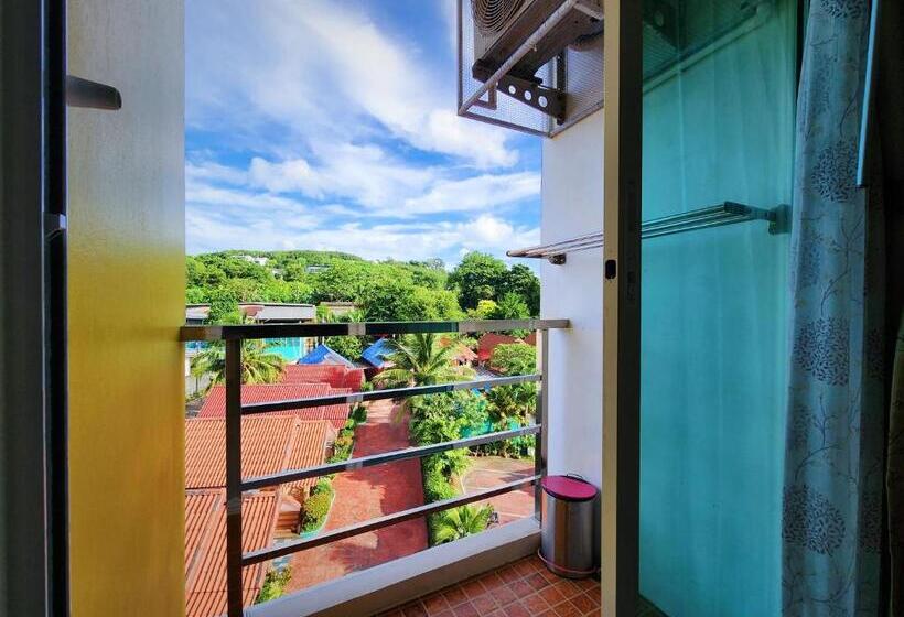 اتاق لوکس با تخت بزرگ, Phaithong Sotel Resort