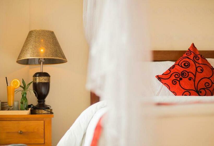 اتاق لوکس با چشمانداز استخر, Phong Nha Lake House Resort