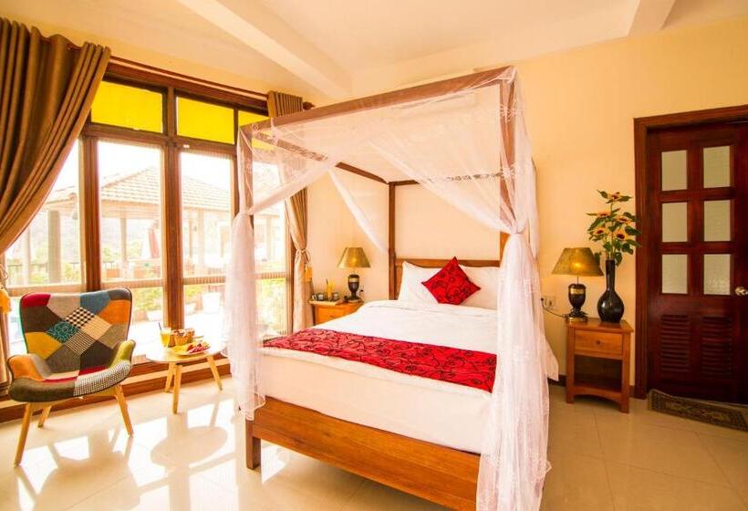 اتاق لوکس با چشمانداز استخر, Phong Nha Lake House Resort