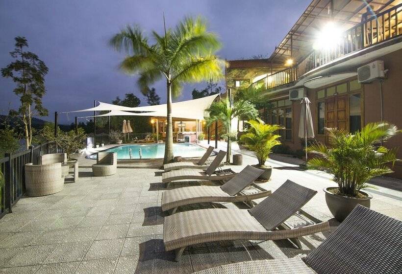 سوییت خانوادگی, Phong Nha Lake House Resort