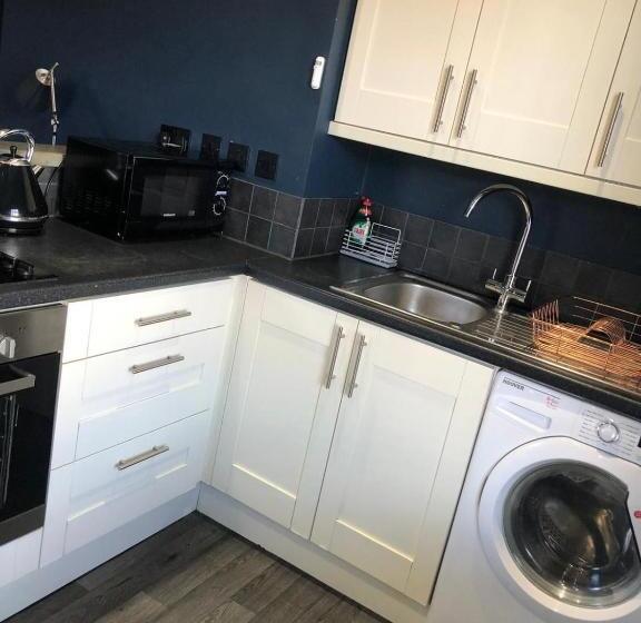 Апартаменты 2 Спальни, Raby Street Apartment