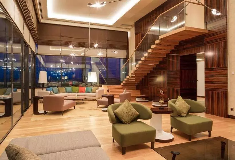 اتاق پنت هاوس, Radisson Blu M Bamou Palace Hotel, Brazzaville