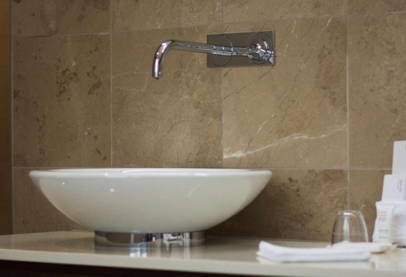 سوئیت پرزیدنت, Radisson Blu M Bamou Palace Hotel, Brazzaville