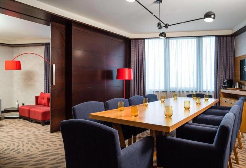 سوئیت پرزیدنت, Radisson Blu M Bamou Palace Hotel, Brazzaville