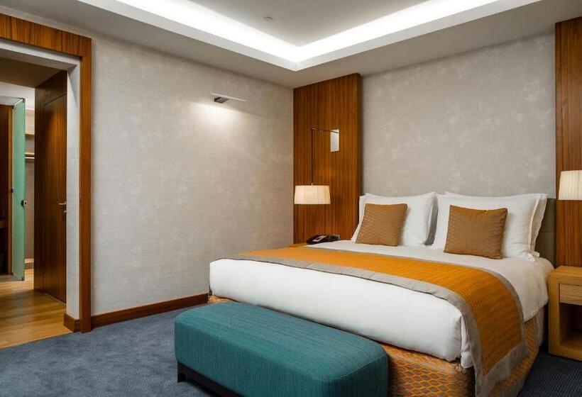 سوئیت رویال, Radisson Blu M Bamou Palace Hotel, Brazzaville