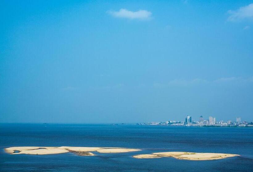 اتاق خانوادگی, Radisson Blu M Bamou Palace Hotel, Brazzaville