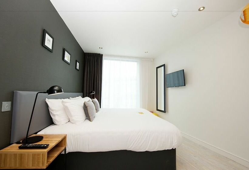 Студия Стандарт, Staycity Aparthotels, York, Barbican Centre