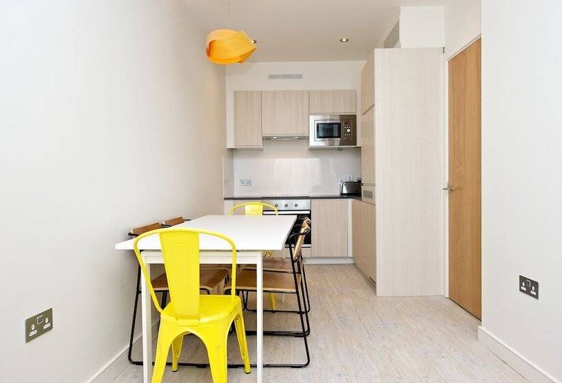 Апартаменты 2 Спальни, Staycity Aparthotels, York, Barbican Centre