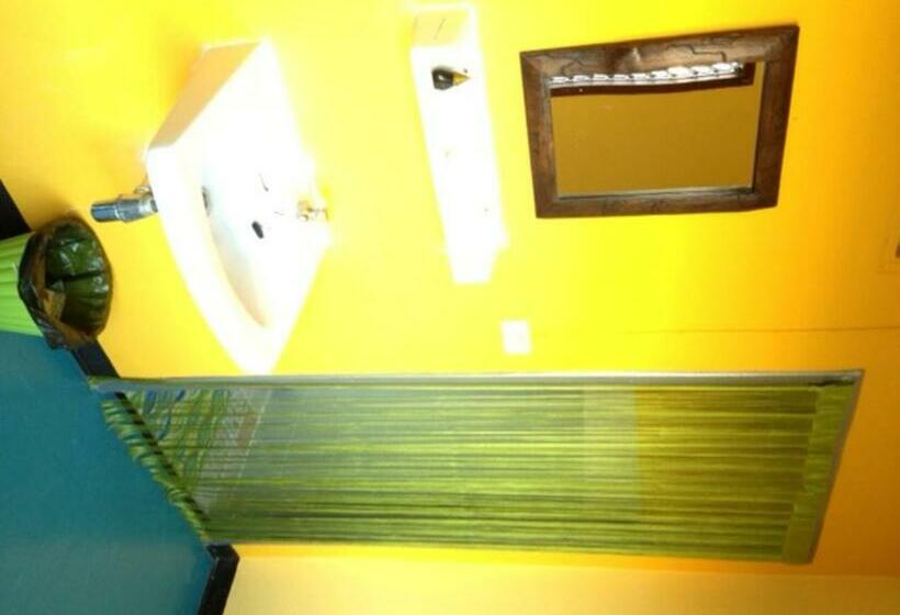 חדר סטנדרט חדר אמבטיה משותף, Just Chill Inn