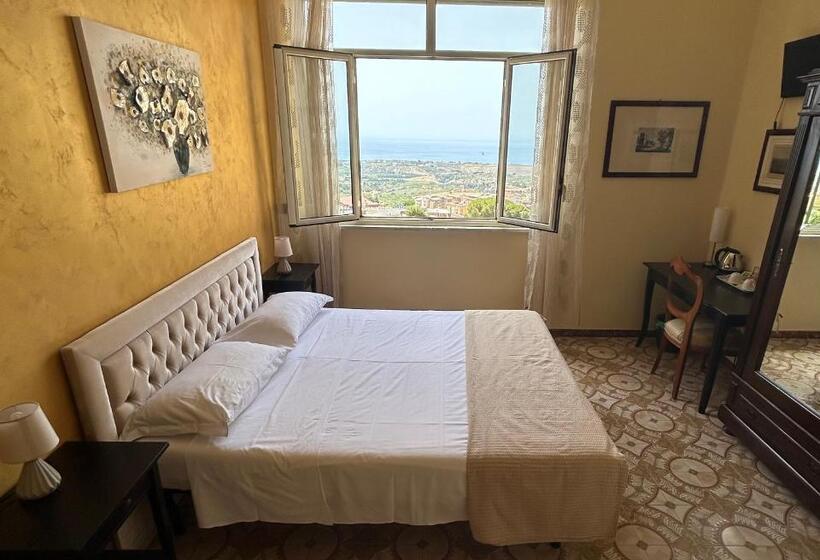 Номер Стандарт Вид на Море, La Finestra Sulla Valle