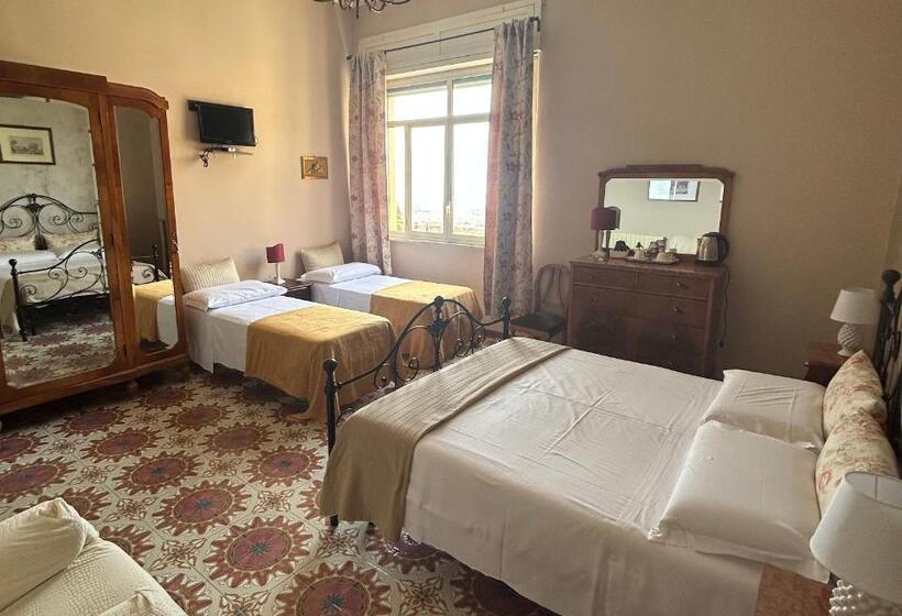 Люкс Вид на Море, La Finestra Sulla Valle