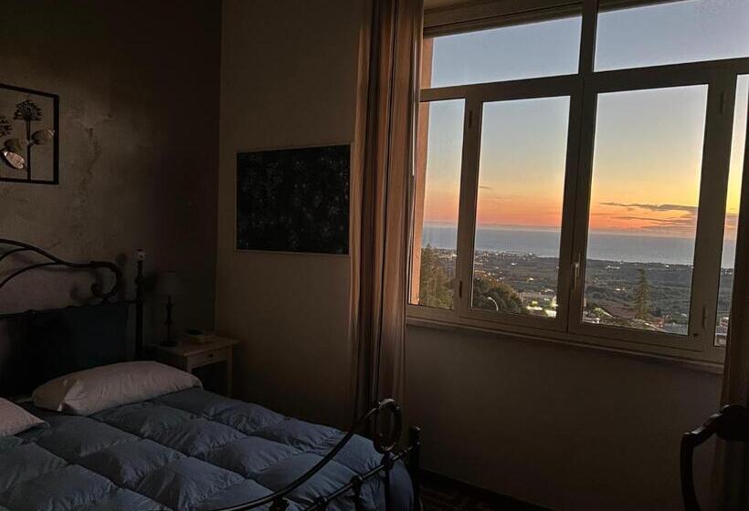 Номер Стандарт Вид на Море, La Finestra Sulla Valle