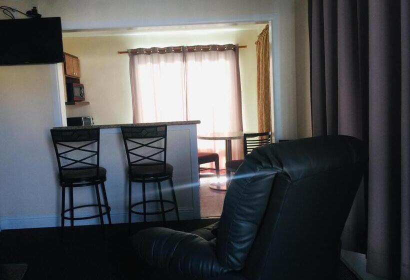 جناح مطلّ علي البحر, Dolphin Cove Motel