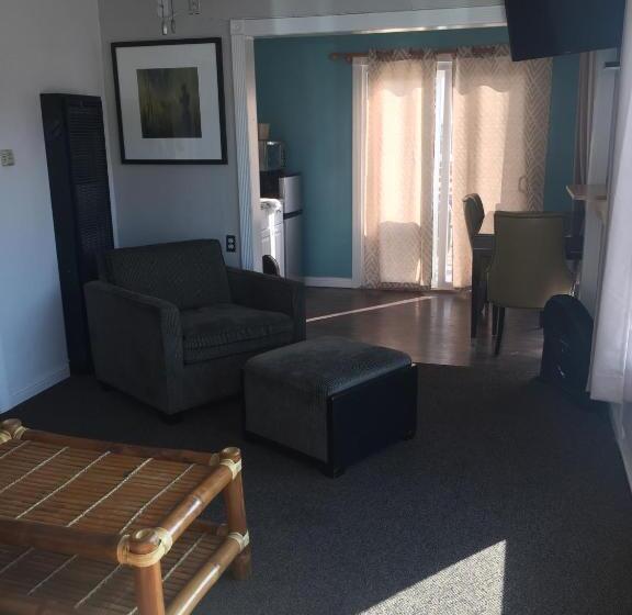 Люкс Вид на Море, Dolphin Cove Motel