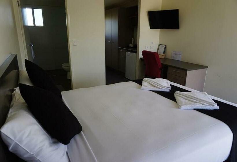 标准间, Dooley's Tavern & Motel Springsure