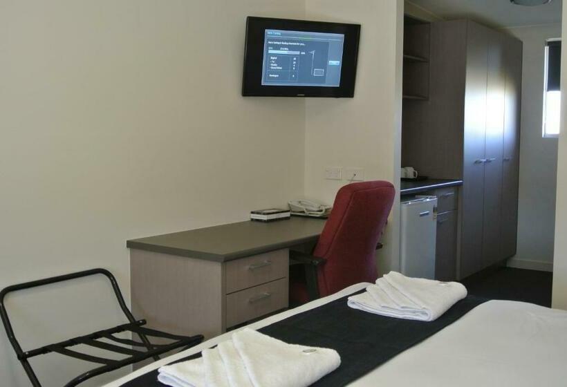 标准间, Dooley's Tavern & Motel Springsure