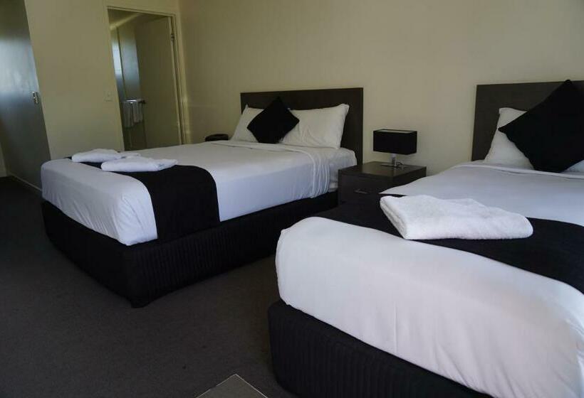 标准间, Dooley's Tavern & Motel Springsure