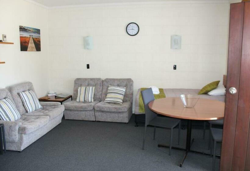 Люкс Семейный 2 Спальни, Elmore Lodge Motel