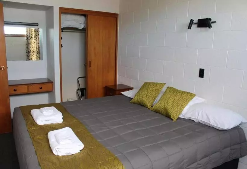 ファミリールーム, Elmore Lodge Motel