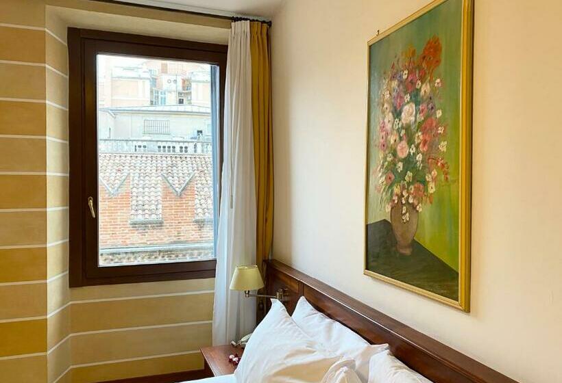 Chambre Standard, Aurora